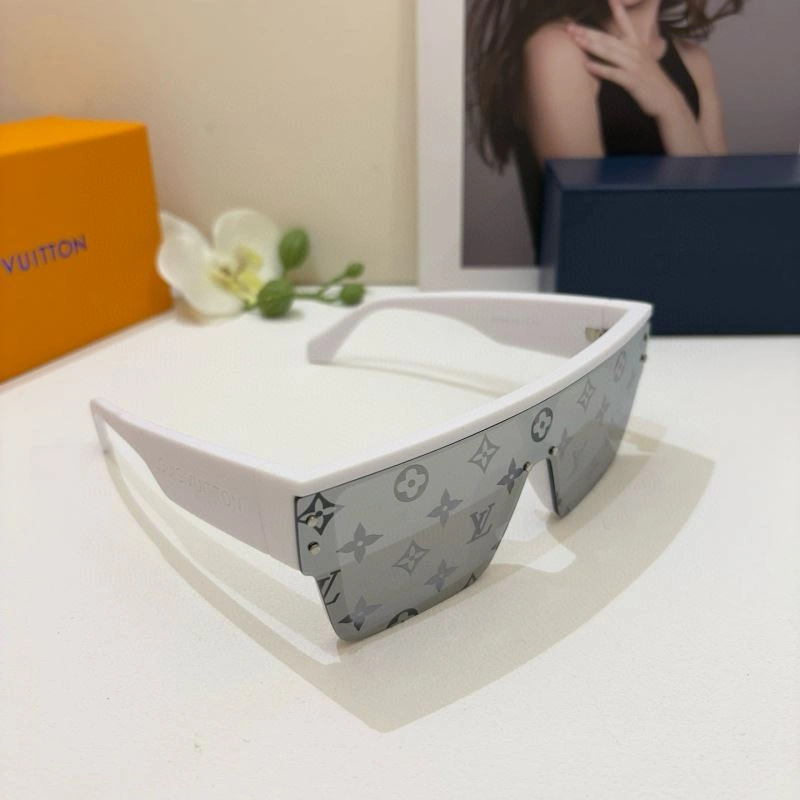 Louis Vuitton Sunglasses FashionForward 280699