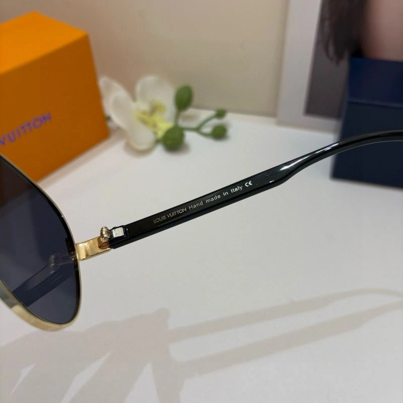Louis Vuitton Sunglasses Colorful 280693
