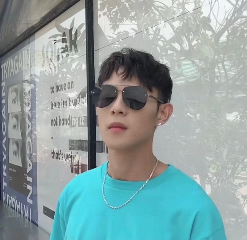 Louis Vuitton Sunglasses Attractive 280703