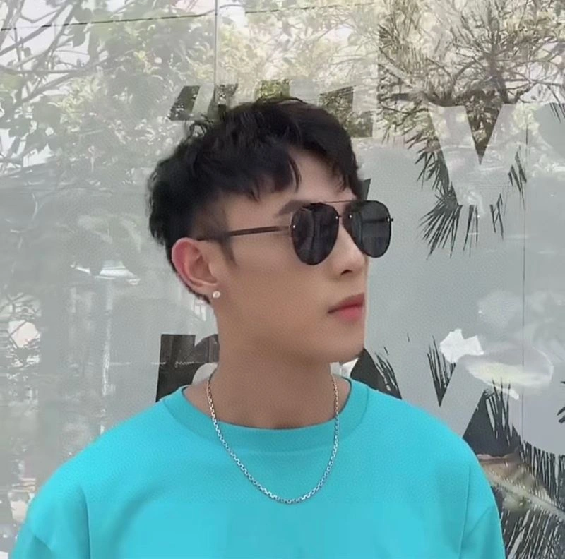 Louis Vuitton Sunglasses Attractive 280703