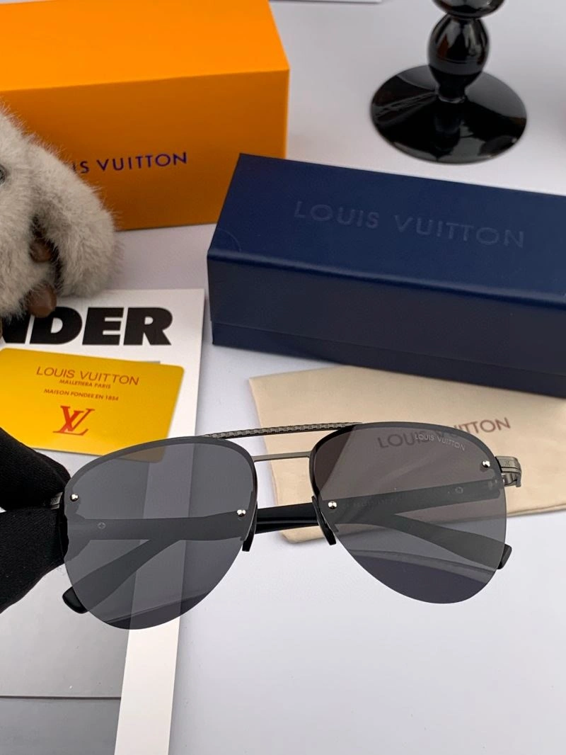 Louis Vuitton Sunglasses Attractive 280703
