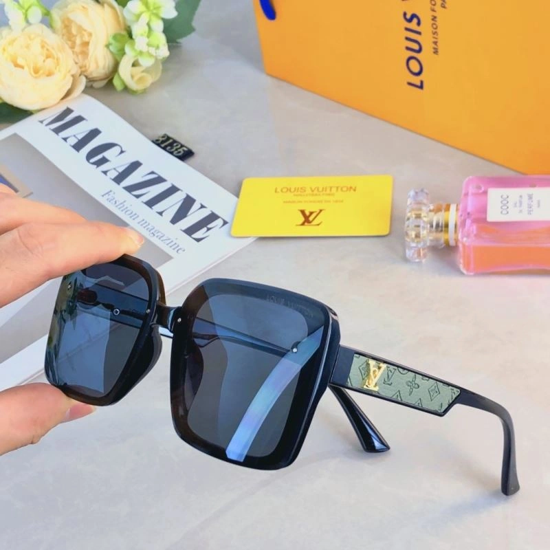 Louis Vuitton Sunglasses Breathable 280716