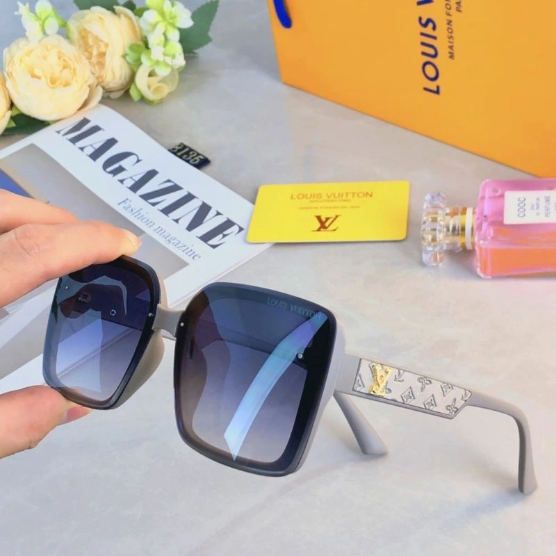 Louis Vuitton Sunglasses Breathable 280716