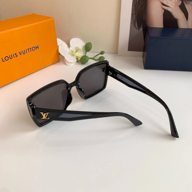 Louis Vuitton Sunglasses MoistureWicking 280690