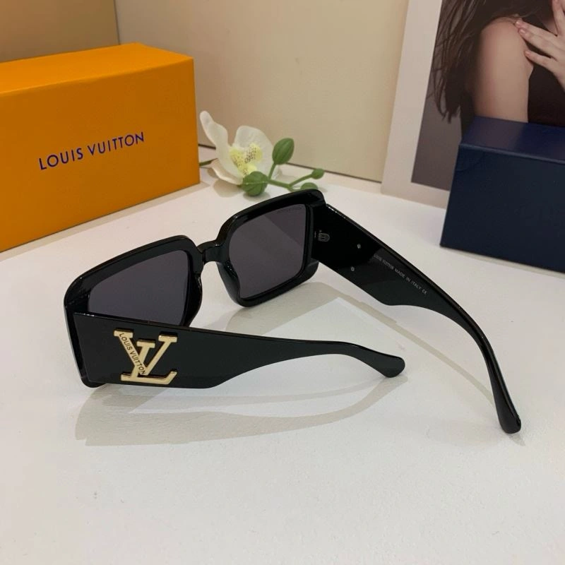 Louis Vuitton Sunglasses EasyMatch 280685