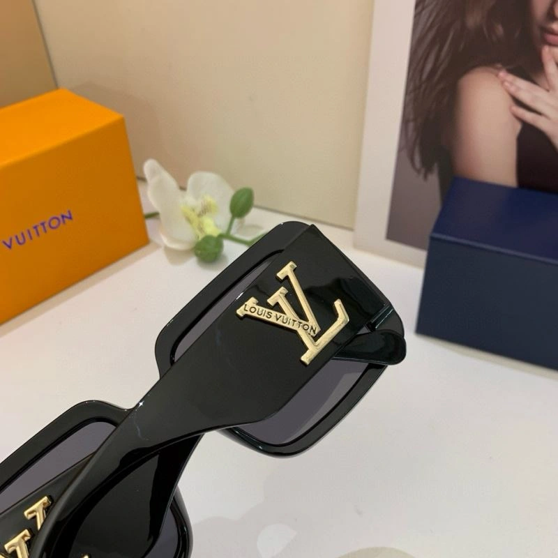 Louis Vuitton Sunglasses EasyMatch 280685