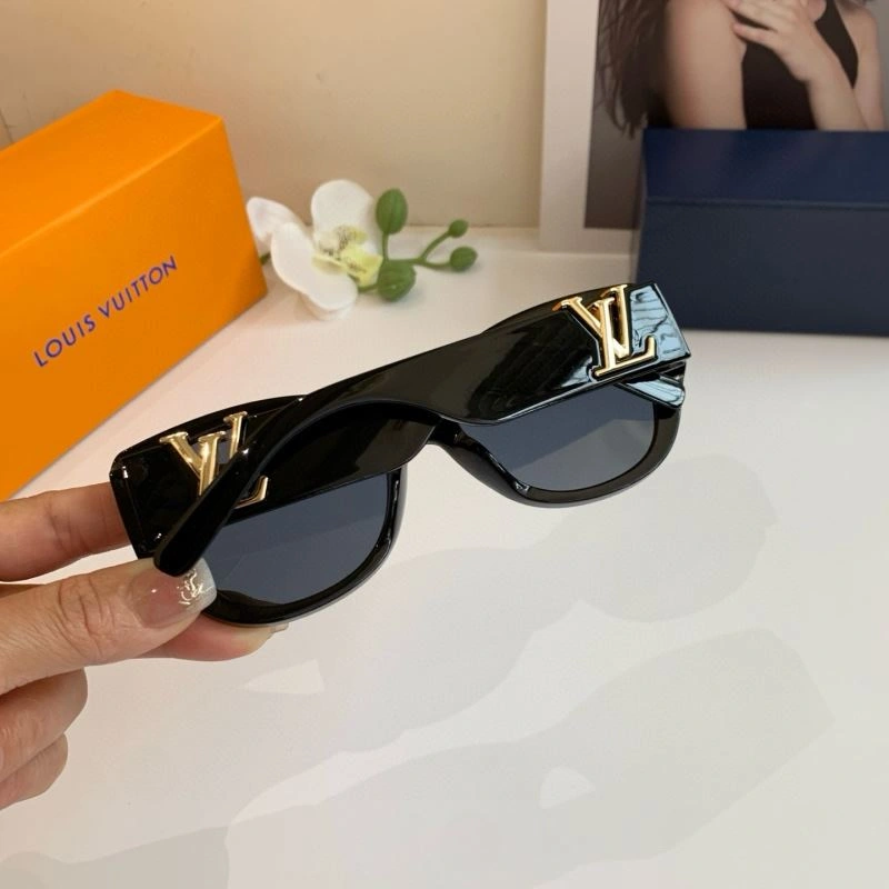 Upgraded Louis Vuitton Sunglasses 280683
