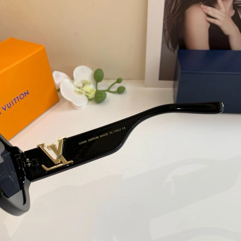 Upgraded Louis Vuitton Sunglasses 280683