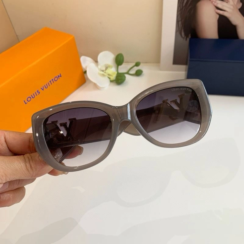 UrbanChic Louis Vuitton Sunglasses 280684