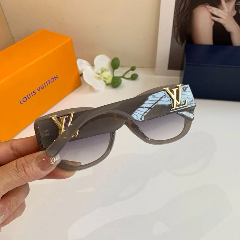 UrbanChic Louis Vuitton Sunglasses 280684