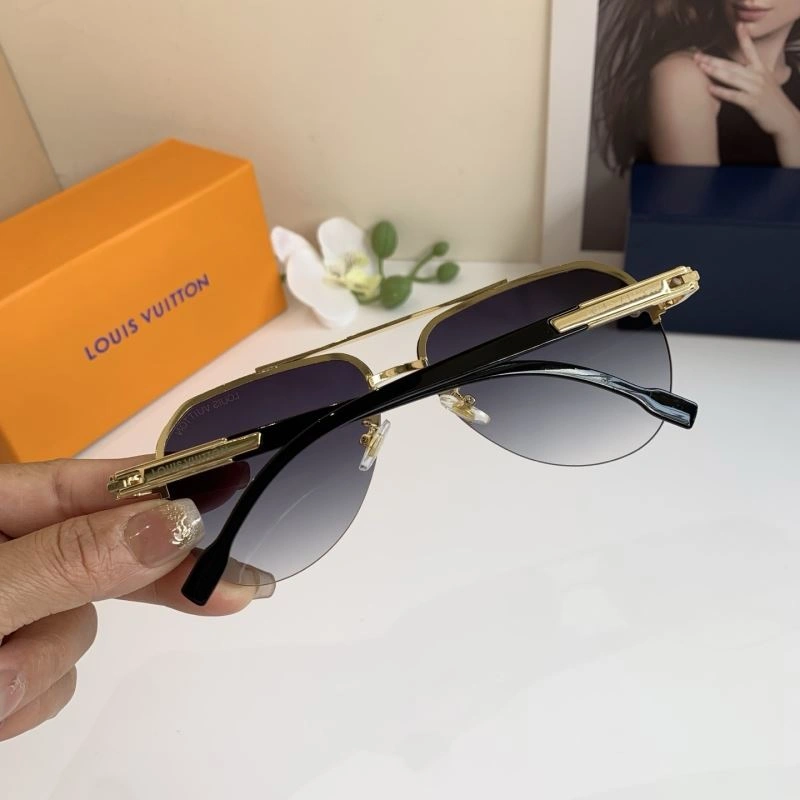 Bright Louis Vuitton Sunglasses 280666