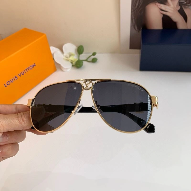 Vibrant Louis Vuitton Sunglasses 280670