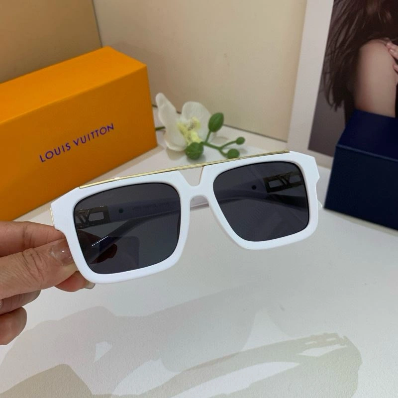 Attractive Louis Vuitton Sunglasses 280654