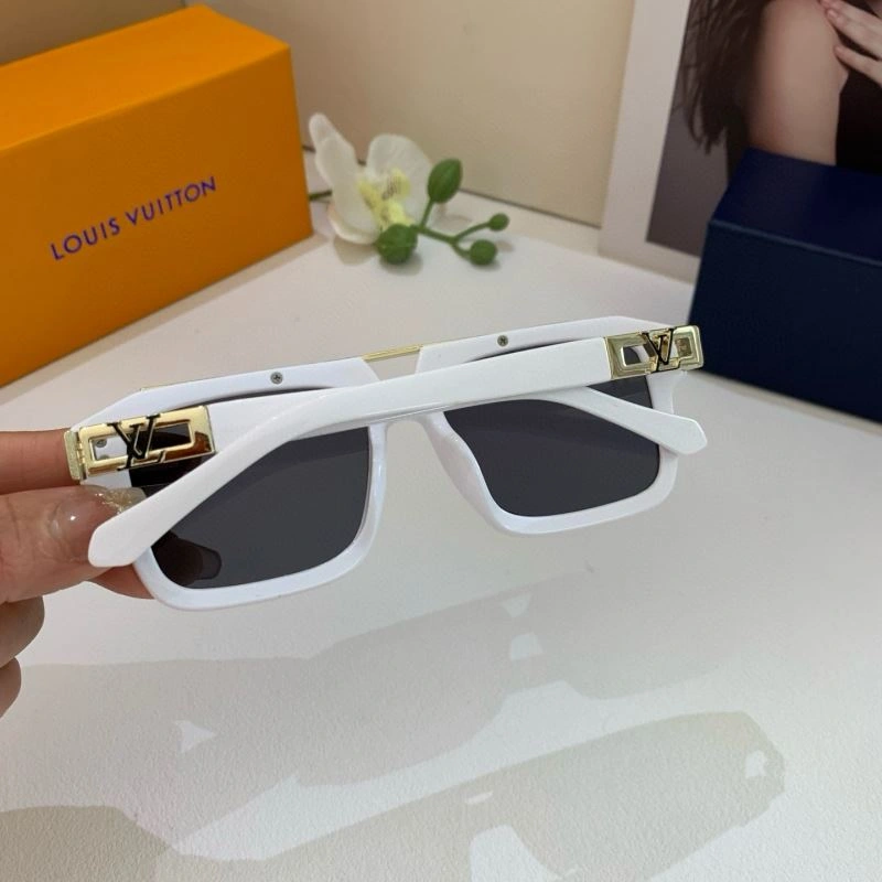 Attractive Louis Vuitton Sunglasses 280654