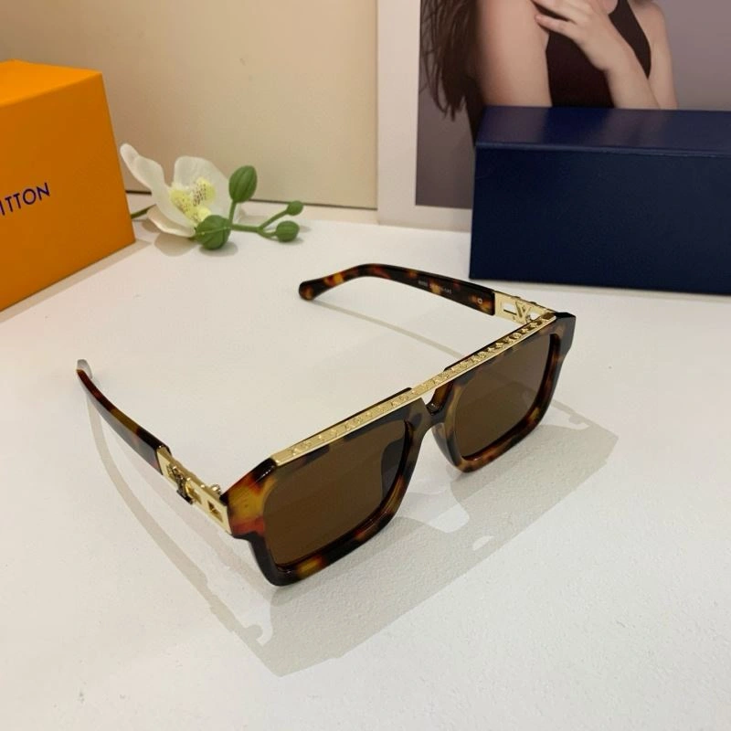Neat Louis Vuitton Sunglasses 280653