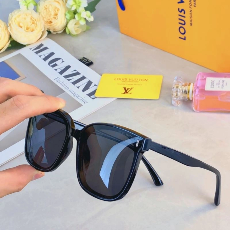 Louis Vuitton Sunglasses Contemporary 280658