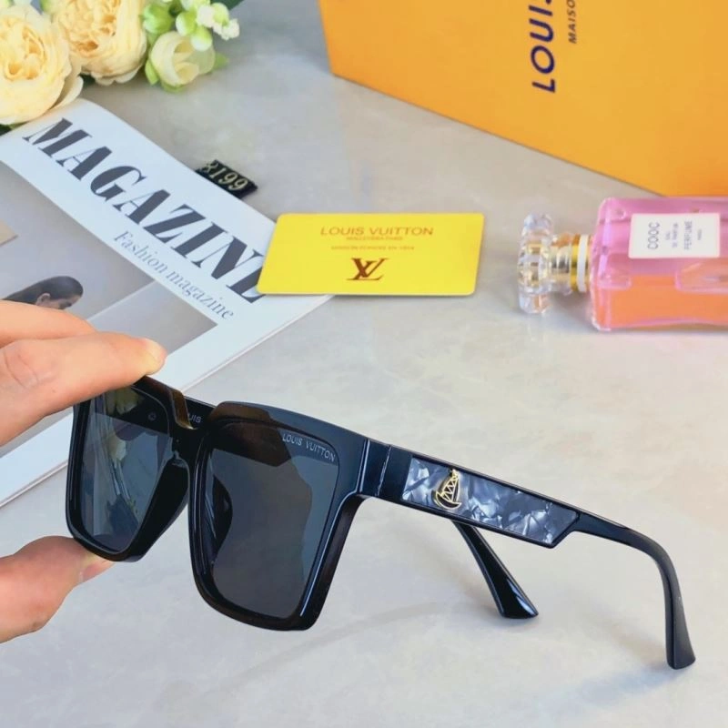 WaterResistant Louis Vuitton Sunglasses 280671