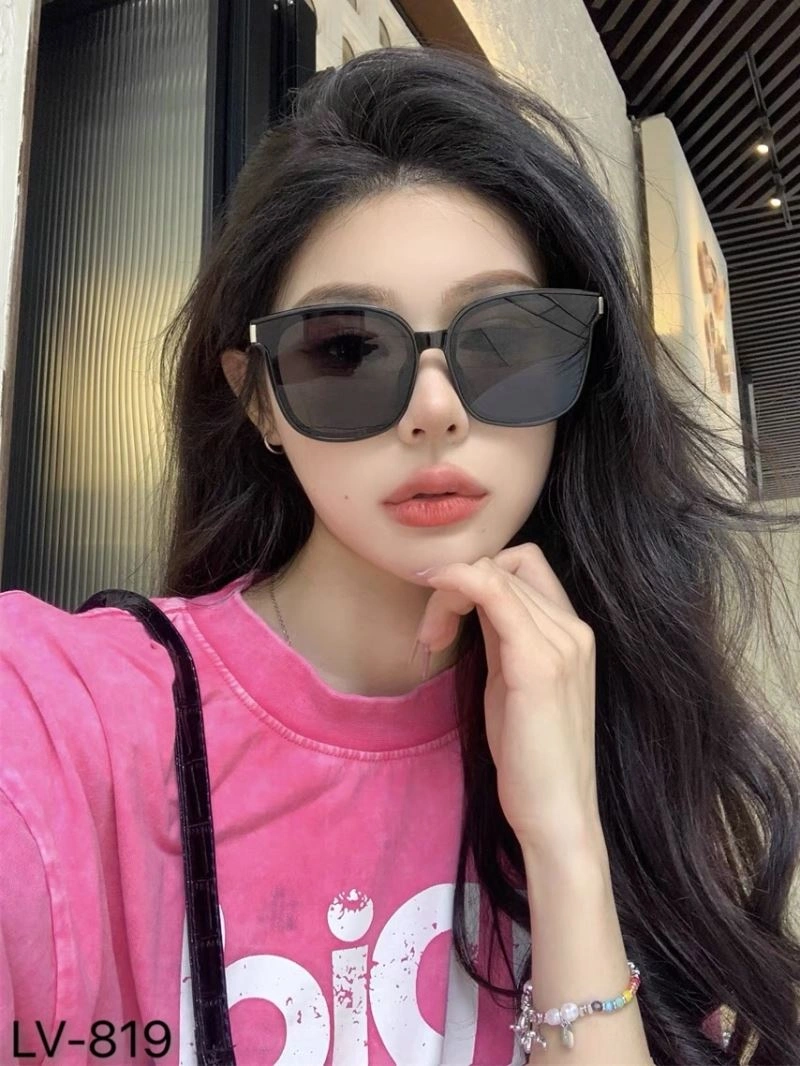 Louis Vuitton Sunglasses Packable 280676
