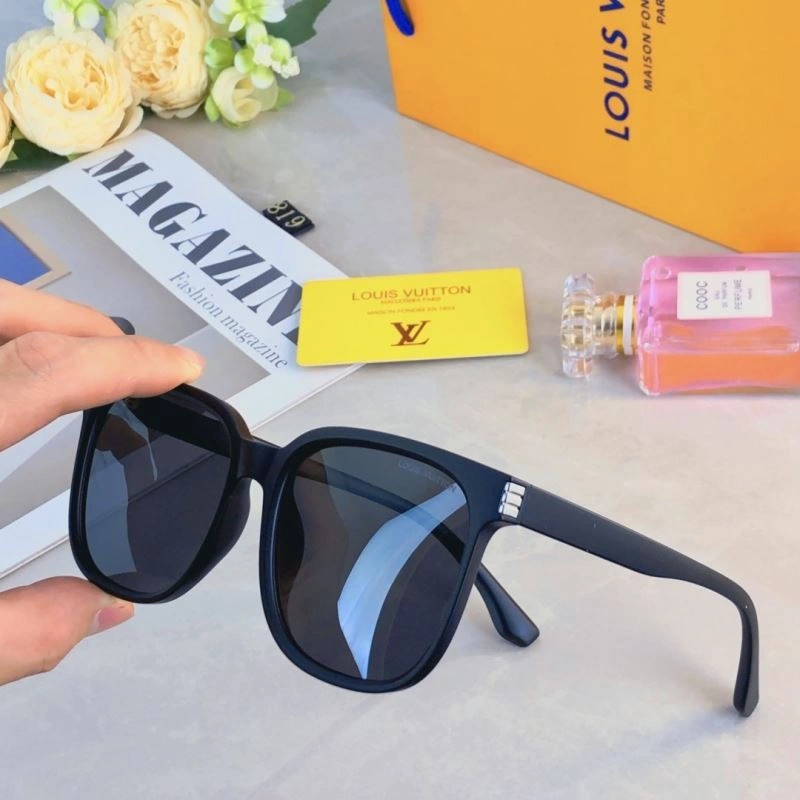 Louis Vuitton Sunglasses Packable 280676