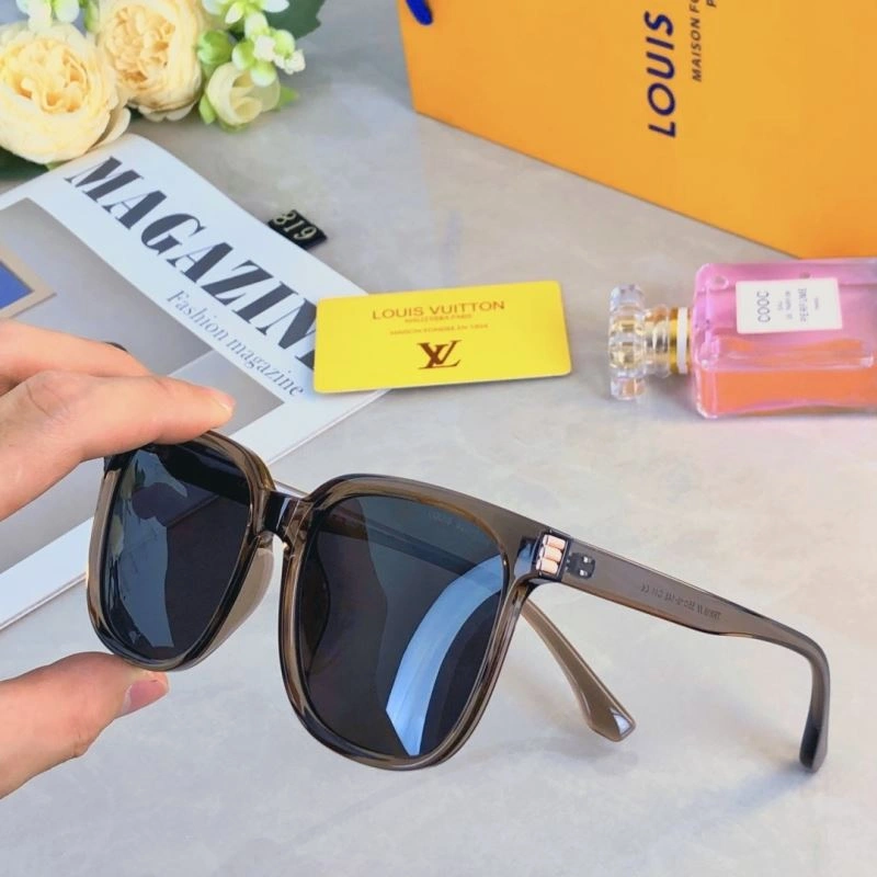 Louis Vuitton Sunglasses Packable 280676