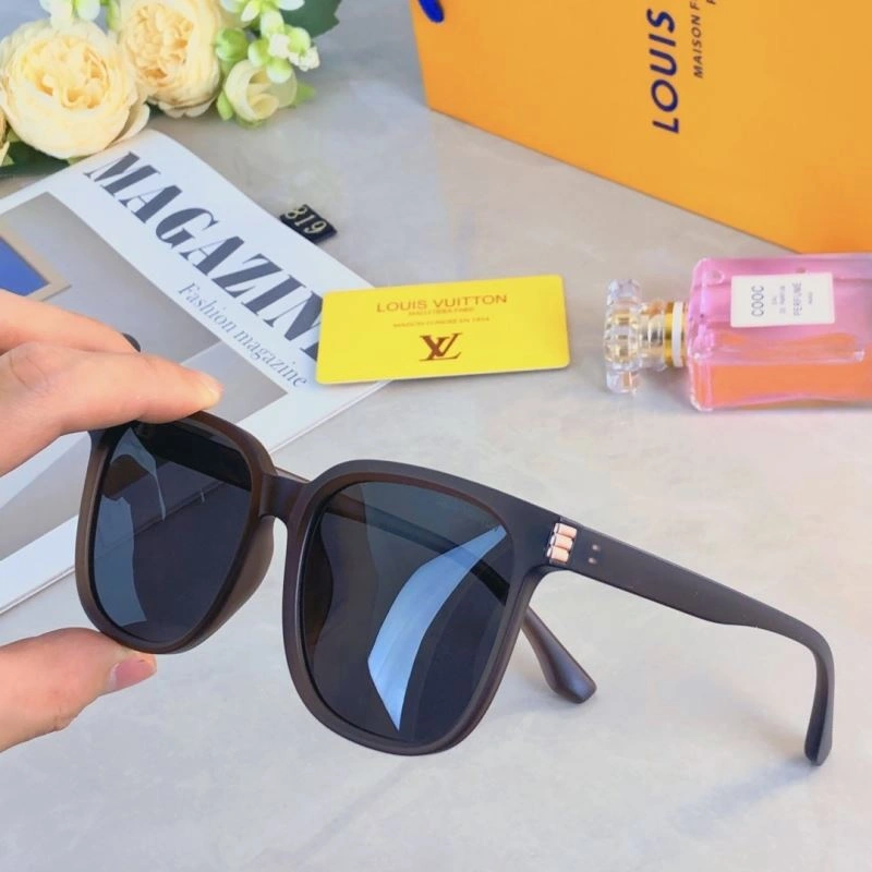 Louis Vuitton Sunglasses Packable 280676