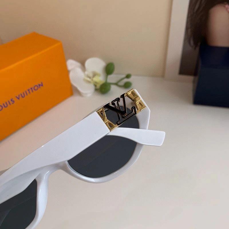 Louis Vuitton Sunglasses Unique 280645