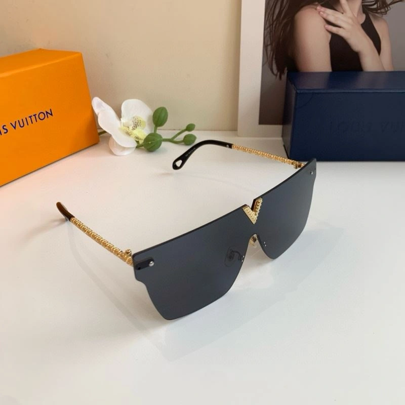 Supportive Louis Vuitton Sunglasses 280640