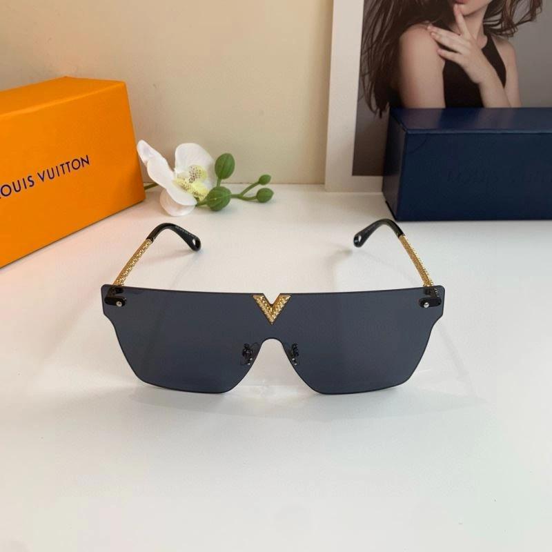 Supportive Louis Vuitton Sunglasses 280640
