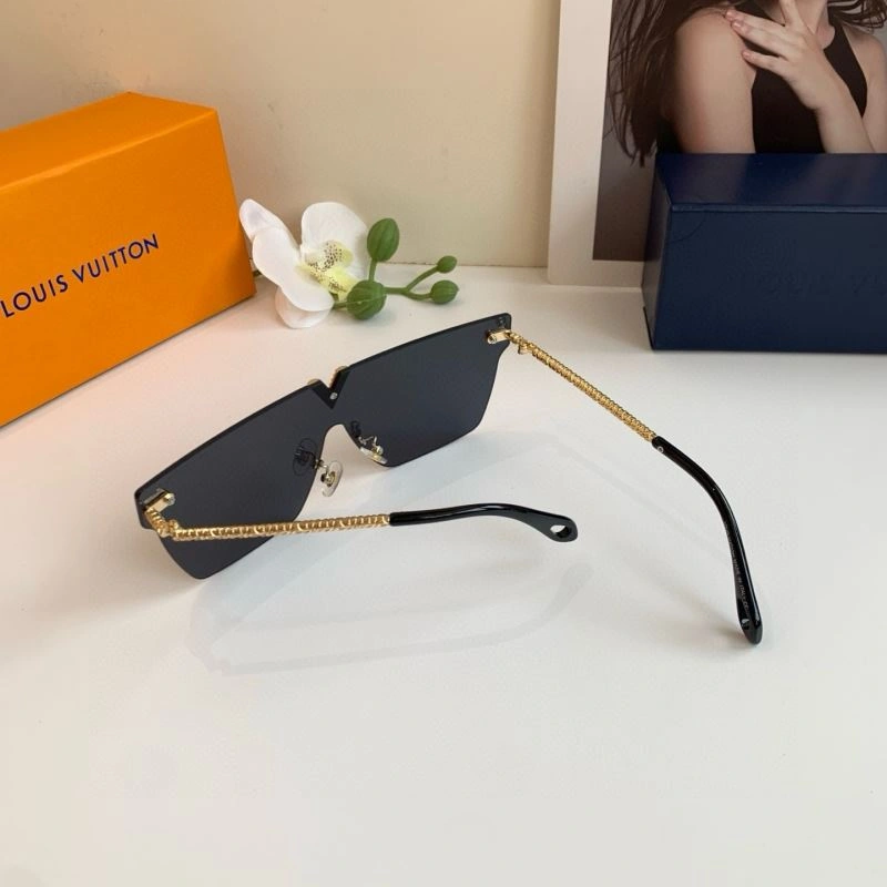 Supportive Louis Vuitton Sunglasses 280640