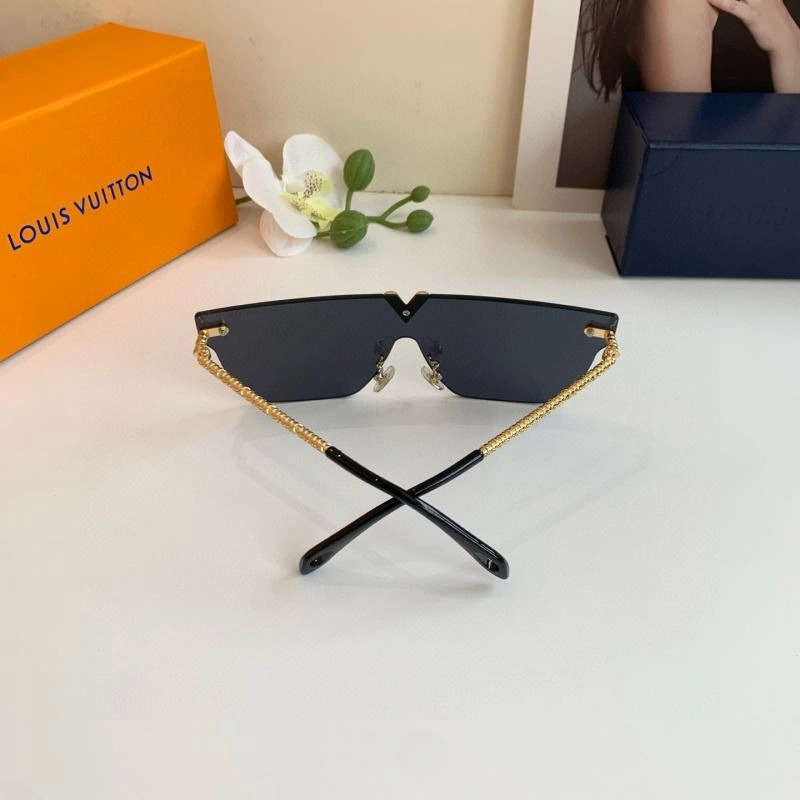 Supportive Louis Vuitton Sunglasses 280640
