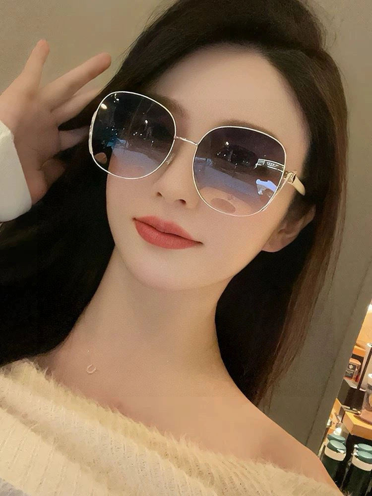 Louis Vuitton Sunglasses Seasonal 280639