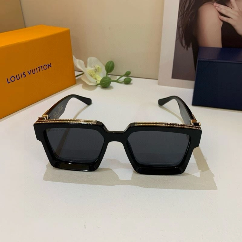 Louis Vuitton Sunglasses WeatherProof 280619