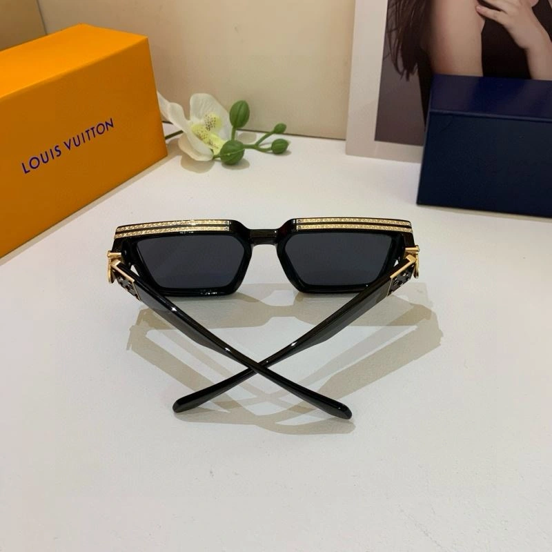 Louis Vuitton Sunglasses WeatherProof 280619