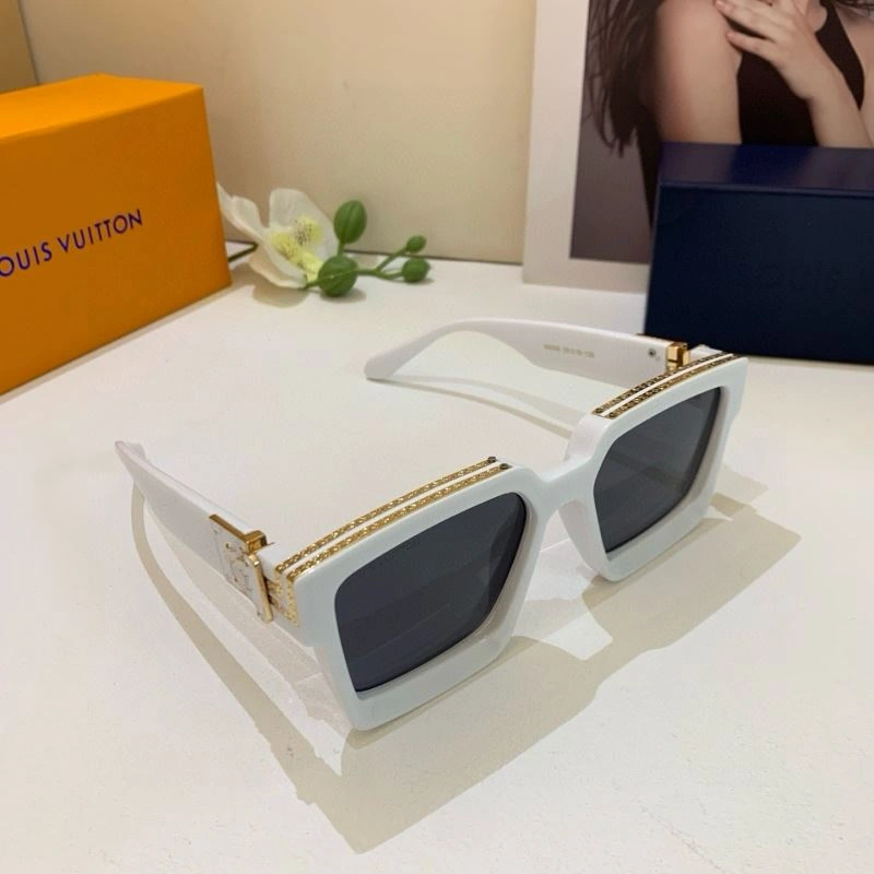 Louis Vuitton Sunglasses Breathable 280612
