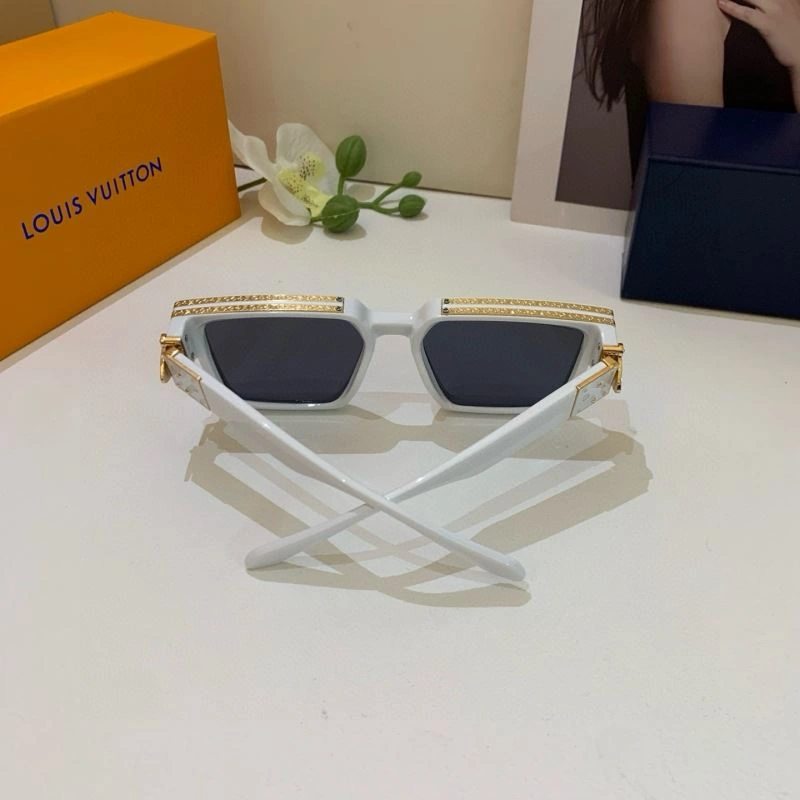 Louis Vuitton Sunglasses Breathable 280612