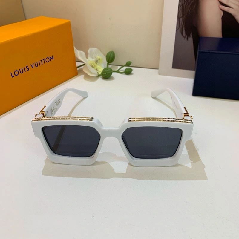 Louis Vuitton Sunglasses Breathable 280612