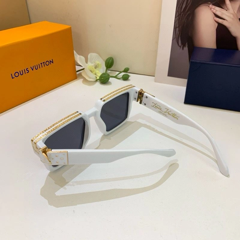 Louis Vuitton Sunglasses Breathable 280612