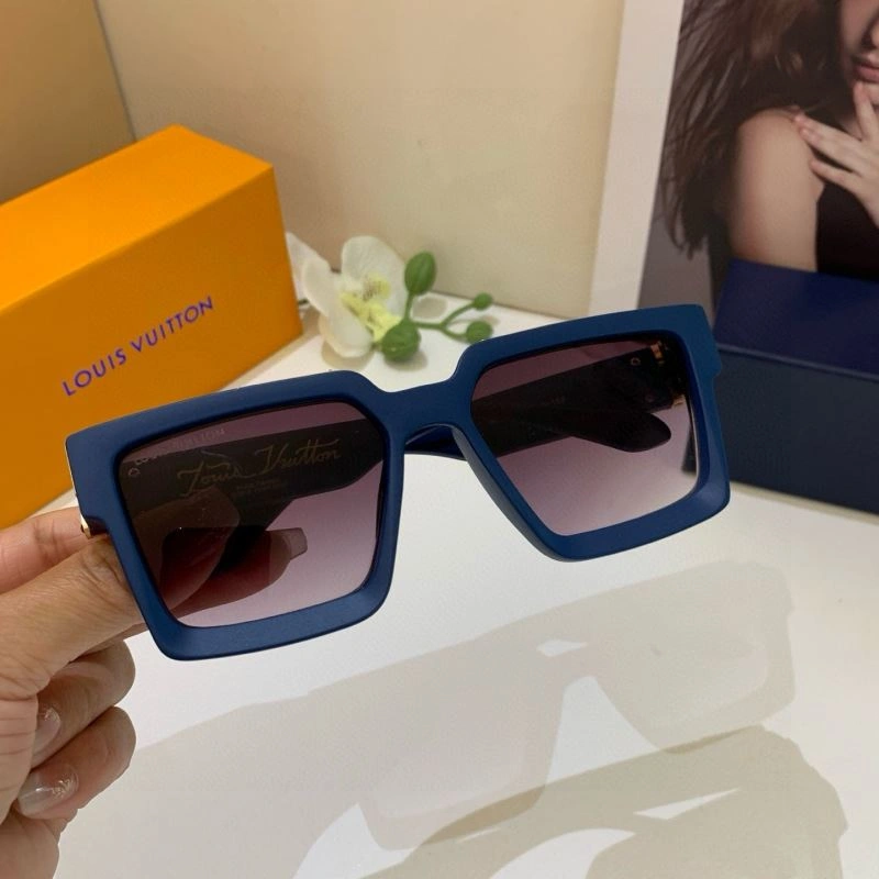 Louis Vuitton Sunglasses Effortless 280608