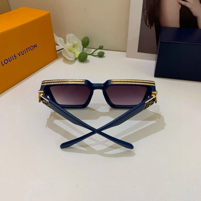 Louis Vuitton Sunglasses Effortless 280608