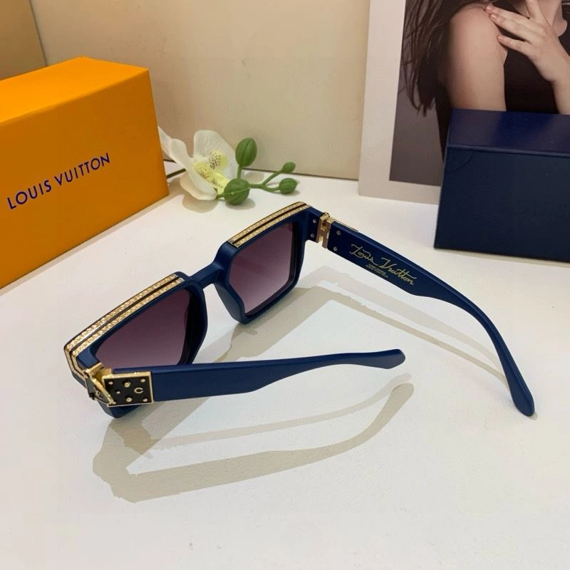 Louis Vuitton Sunglasses Effortless 280608