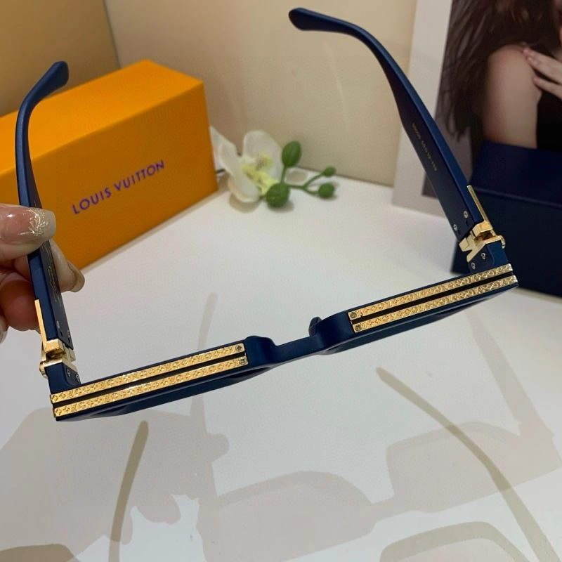 Louis Vuitton Sunglasses Effortless 280608