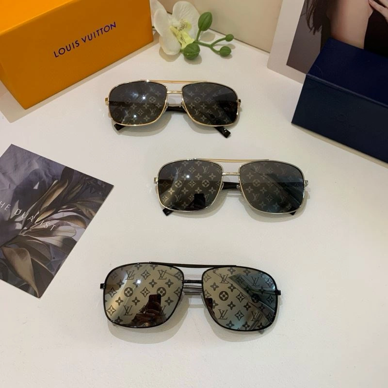 Unisex Louis Vuitton Sunglasses 280609