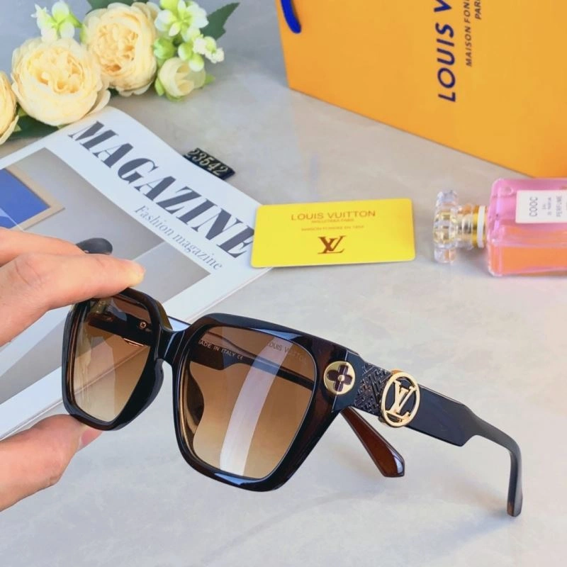 Louis Vuitton Sunglasses Breathable 280607