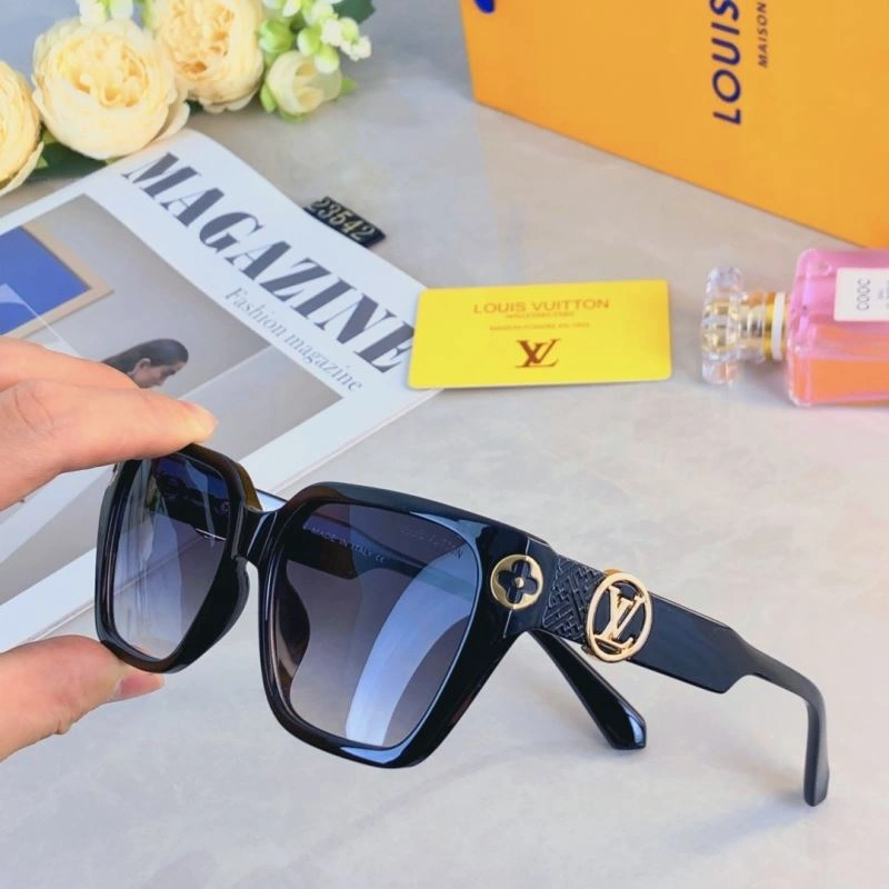Louis Vuitton Sunglasses Breathable 280607