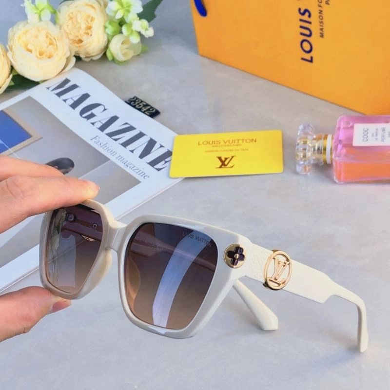 Louis Vuitton Sunglasses Breathable 280607