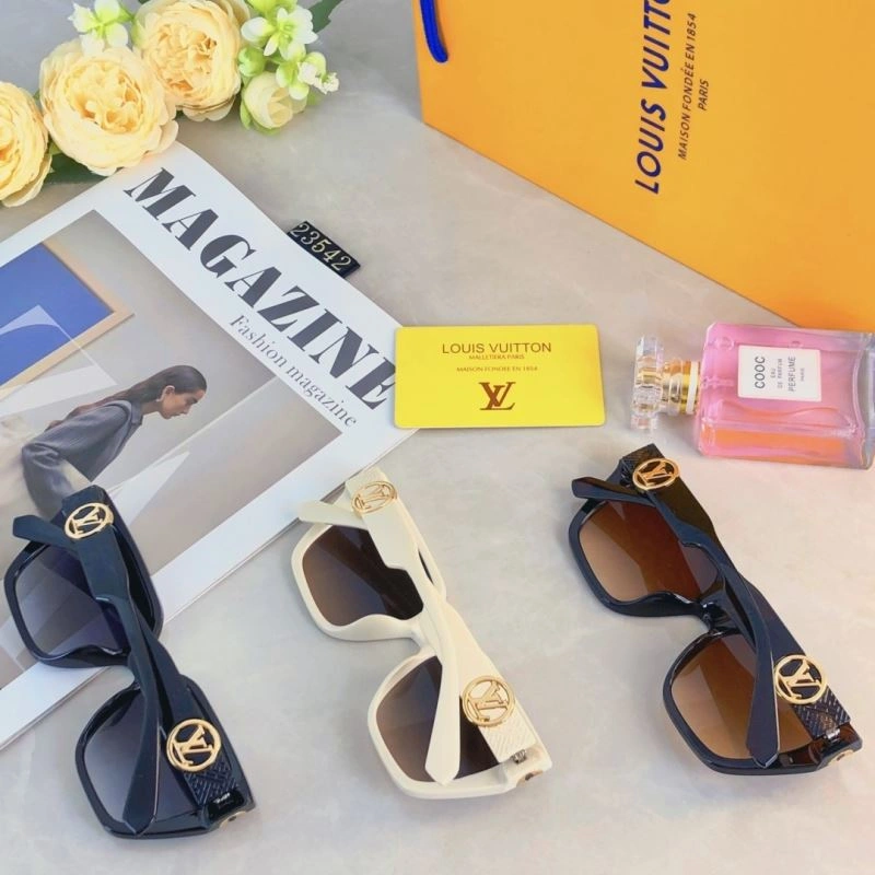 Louis Vuitton Sunglasses Breathable 280607