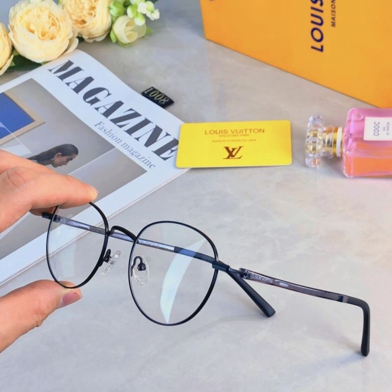 Louis Vuitton Sunglasses Fashionable 280621