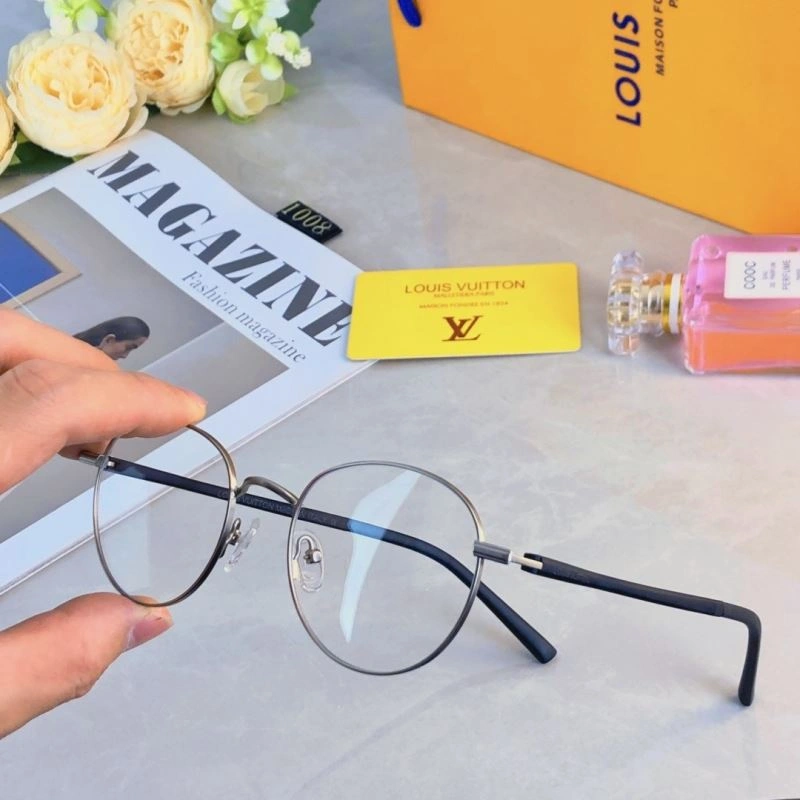 Louis Vuitton Sunglasses Fashionable 280621