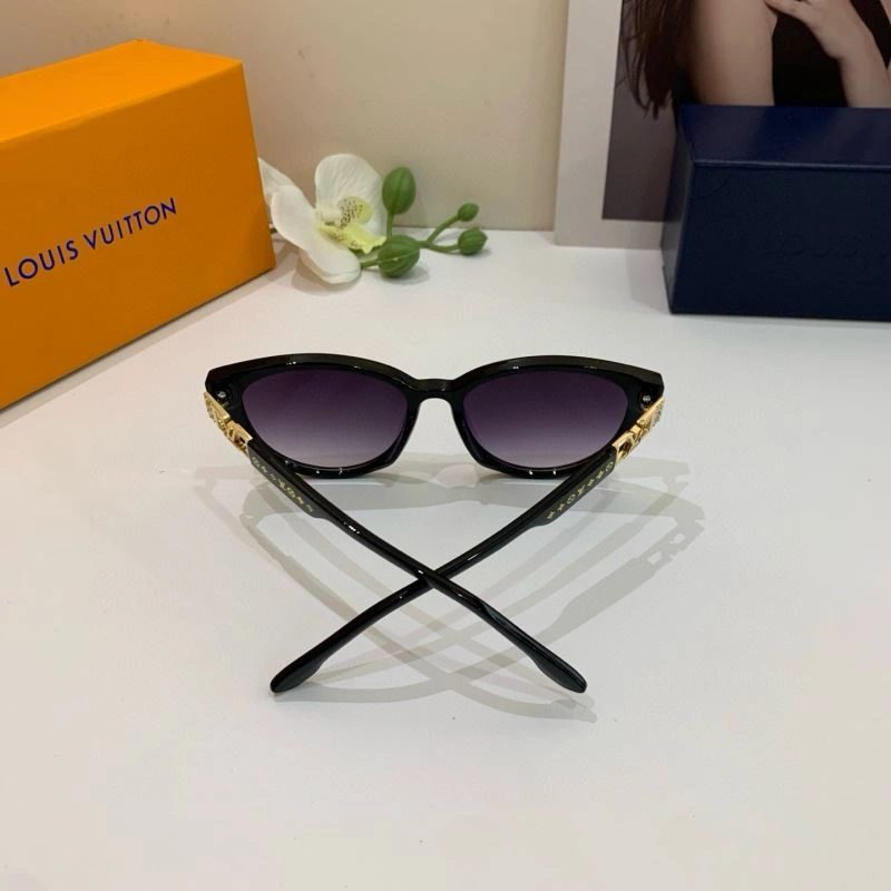 Louis Vuitton Sunglasses GoAnywhere 280611
