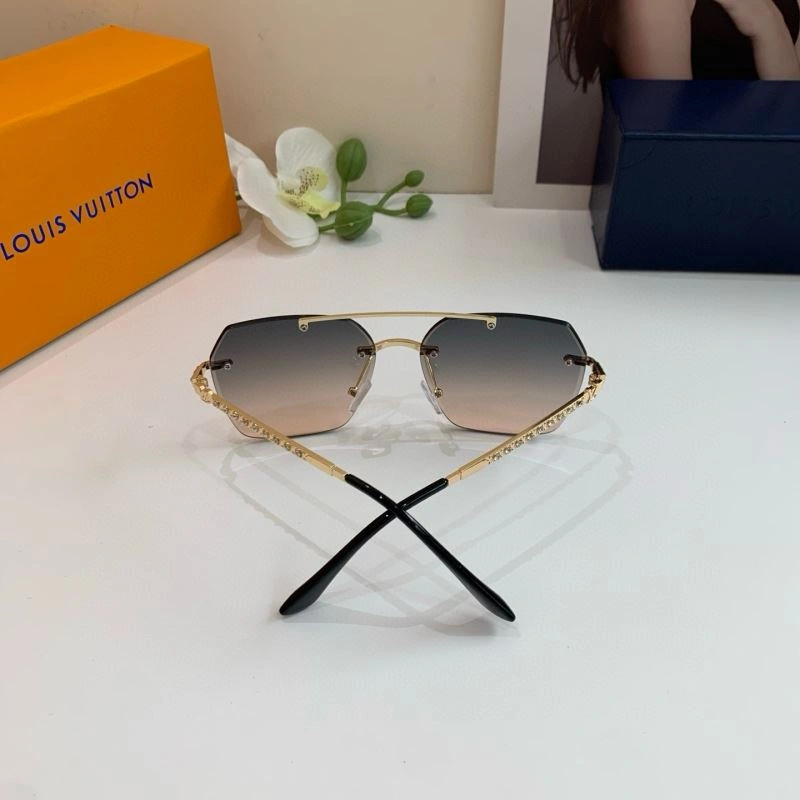 Louis Vuitton Sunglasses FreshLook 280605